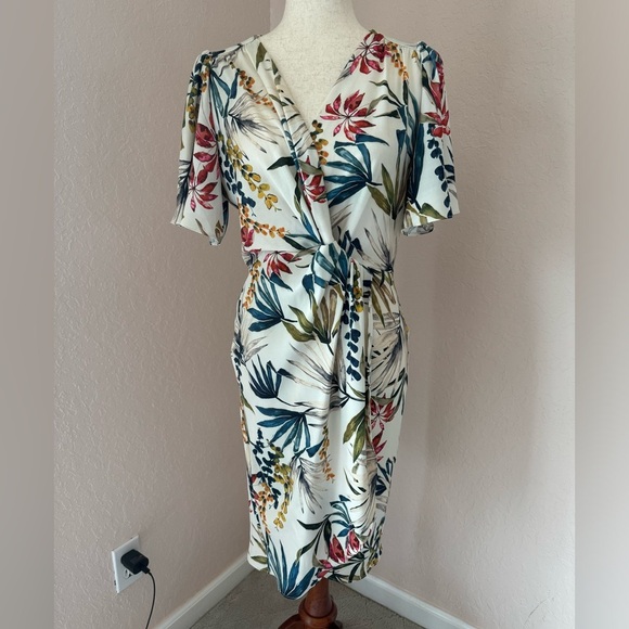 Zara basic knot satin floral dress with flutter sleeve. Sized zip sz L - Picture 1 of 12